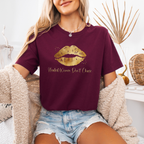 Gold Kiss Lips Tee | Gift for girlfriend| T-shirt For Wife | Empowerment Tee for Birthday